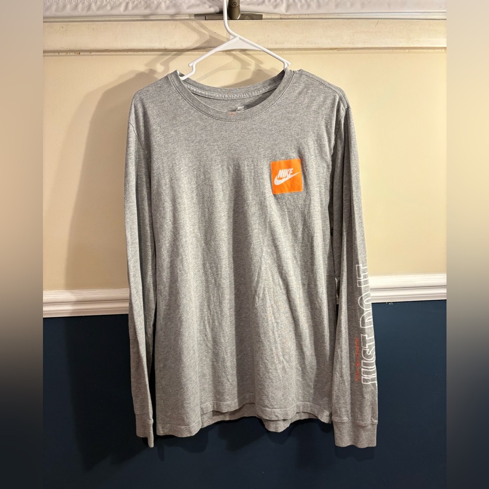 Nike Men's Gray and Orange Long Sleeve Tee, Size Large